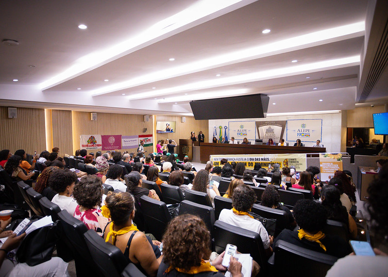 Alepe debate aumento dos casos de feminicídio em Pernambuco e cobra ações do Governo do Estado