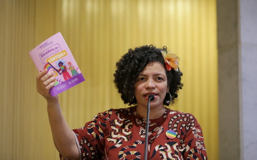 Cartilhas educativas da Comissão de Direitos Humanos da Alepe recebem prêmio nacional