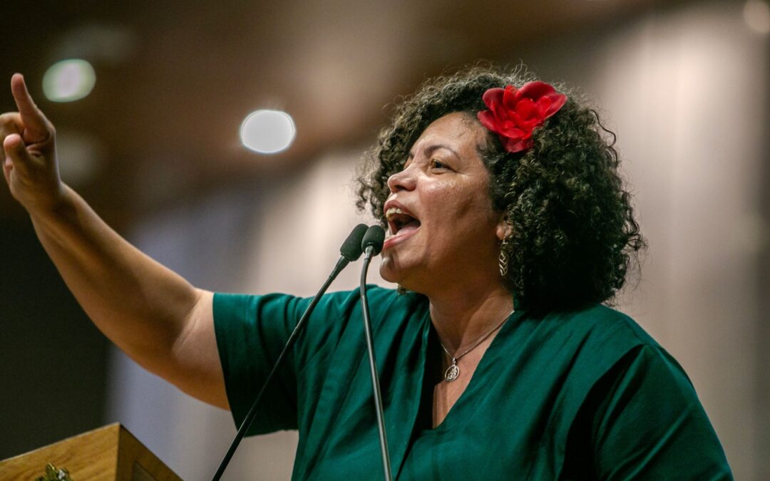 Vídeo: Os ataques à Dani Portela começam: seria essa uma cortina de Fumaça do Governo Raquel Lyra?