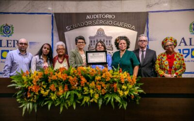 Dani Portela presta homenagem aos 85 anos da UniFAFIRE