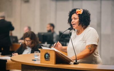 Dani Portela rebate falas transfóbicas de Joel da Harpa durante sessão plenária